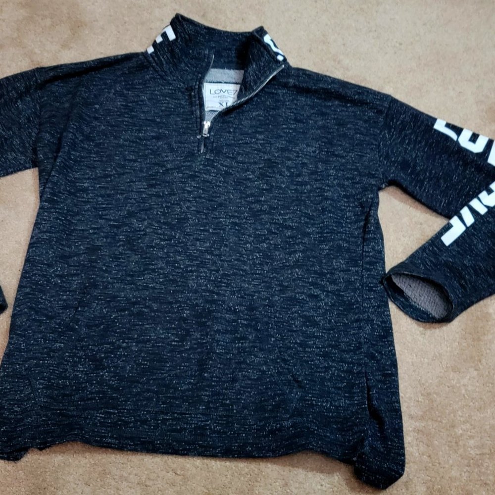 Sweatshirt long sleeve LOVE sz XL Juniors
